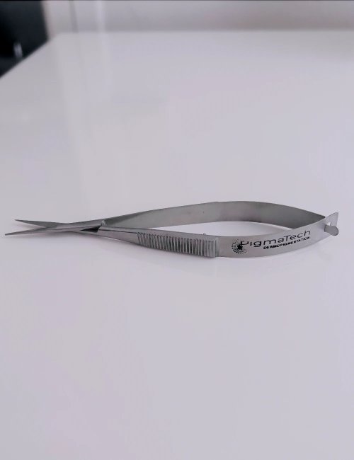 Ciseaux à sourcils - noir - Maud cosmetics