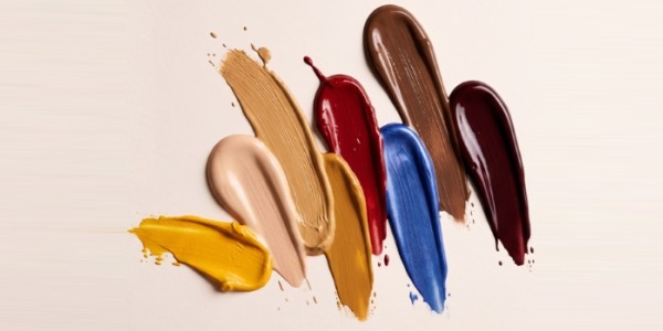 Guide des couleurs PigmaTech x Amiea : le nuancier de référence pour les pros de la dermopigmentation